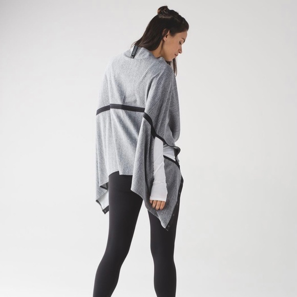 Lululemon Vinyasa Wrap Scarf Hazy Heather Printed - Picture 2 of 3